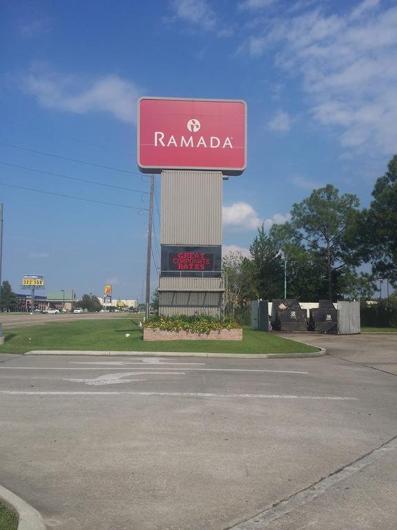 Hotel Ramada By Wyndham New Iberia Exterior foto